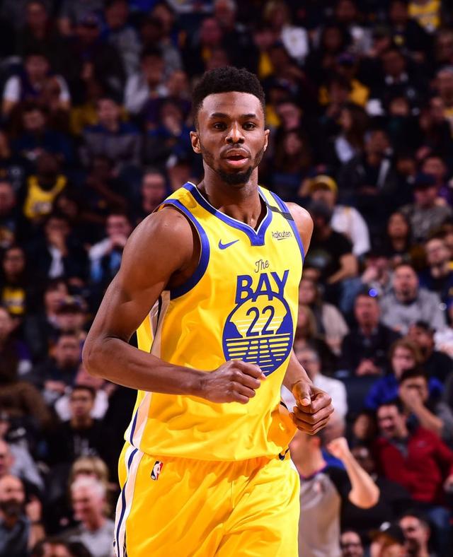 触球最少的人，决定了胜负（胜负由触球最少者定夺）