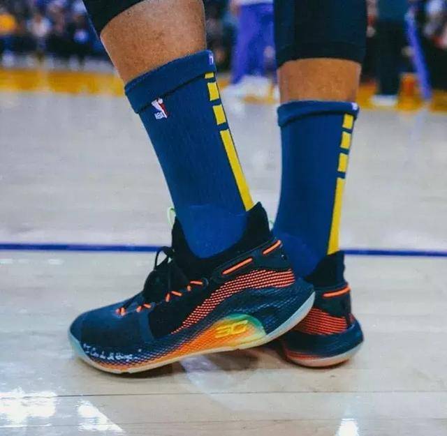 海廷加：奥斯梅恩和伊布、德罗巴一样强大，始终是一个威胁（海廷加：奥斯梅恩与伊布、德罗巴同级，始终充满威胁）