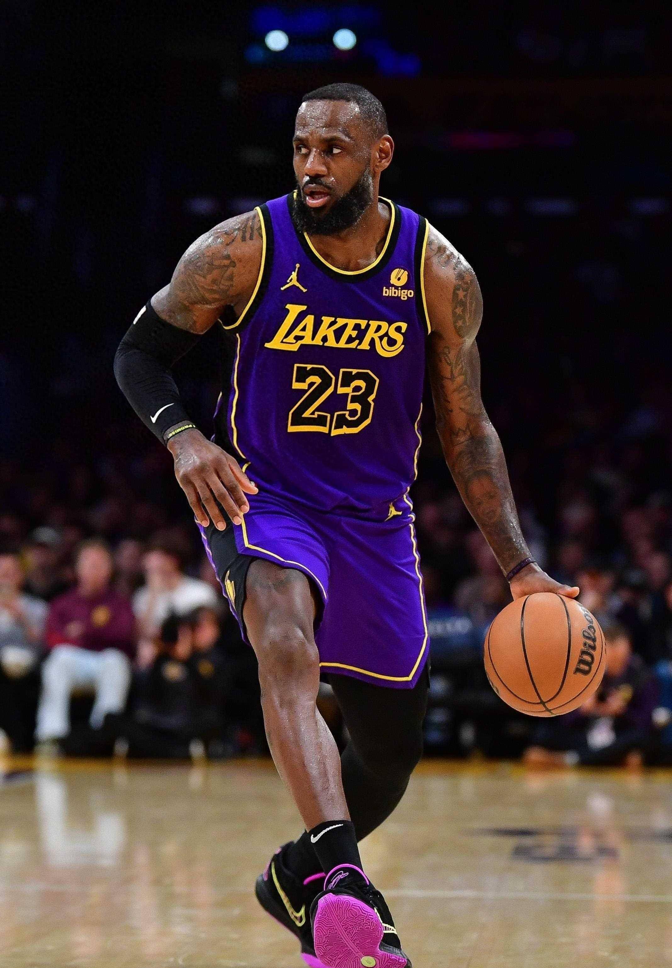 TA：曼城明夏可能签右后卫和右边锋，他们仍在关注利夫拉门托（TA：曼城或于明夏补强右后卫与右边锋位置，持续关注利夫拉门托）