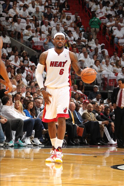 东体：波耶特辞职是为助教出头，中超有球队有意聘请他执教（东体：为力挺助教，波耶特选择辞职；中超俱乐部有意邀其执教）